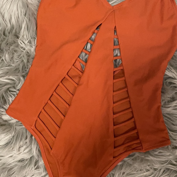 BETTY JADE SWIMSUIT SMALL - Picture 2 of 9